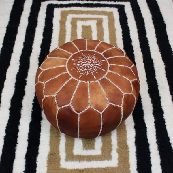 Pouf Marocain en Cuir Naturel – Fait Main à Marrakech – Marron – Décoration Authentique - Image 3