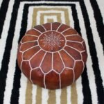 Pouf Marocain en Cuir Naturel – Fait Main à Marrakech – Marron – Décoration Authentique